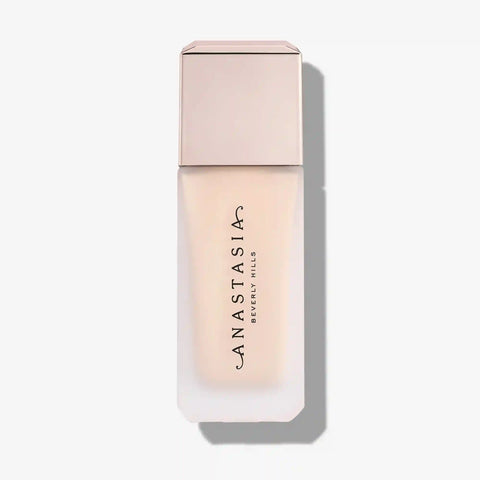 Impeccable Blurring Second-Skin Matte Foundation